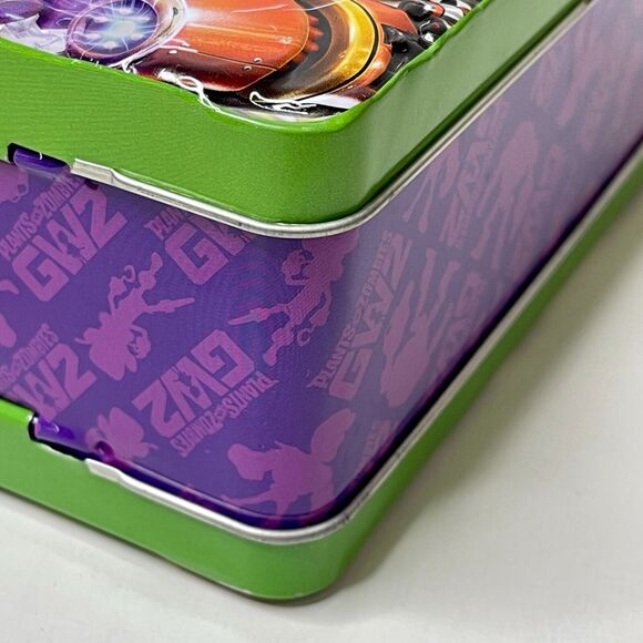Plant vs Zombies Collectible Tin Lunchbox Game Carry Case Nerd Block GW2 2016 - Picture 10 of 16
